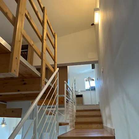 아파트 Con Accesso Terrazza E Parcheggio
